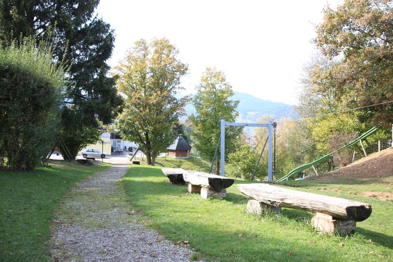 Erlebnisland Grizzlybaer Hotel Langenbuhl ภายนอก รูปภาพ